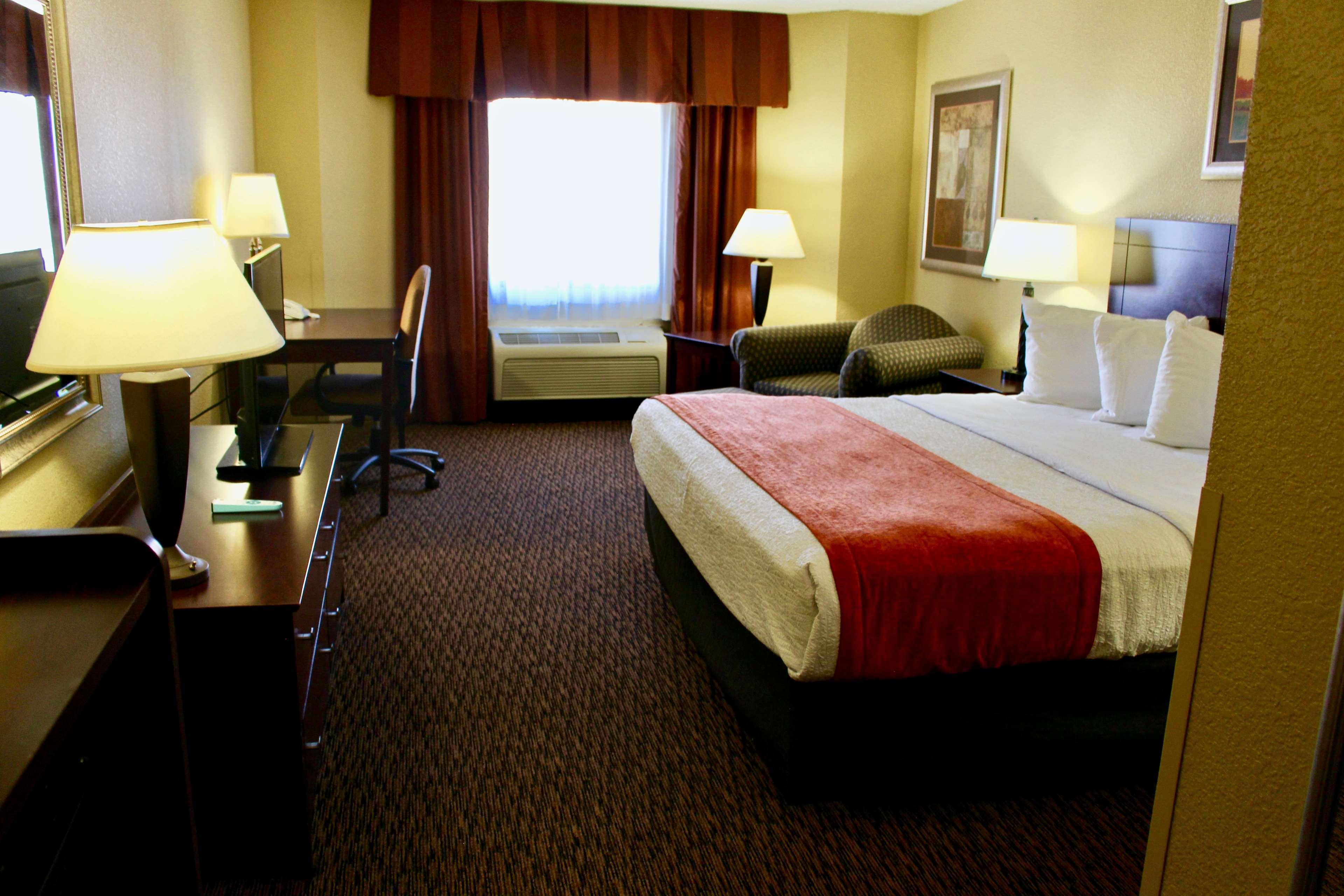 Best Western Plus Dakota Ridge Ийгън Екстериор снимка