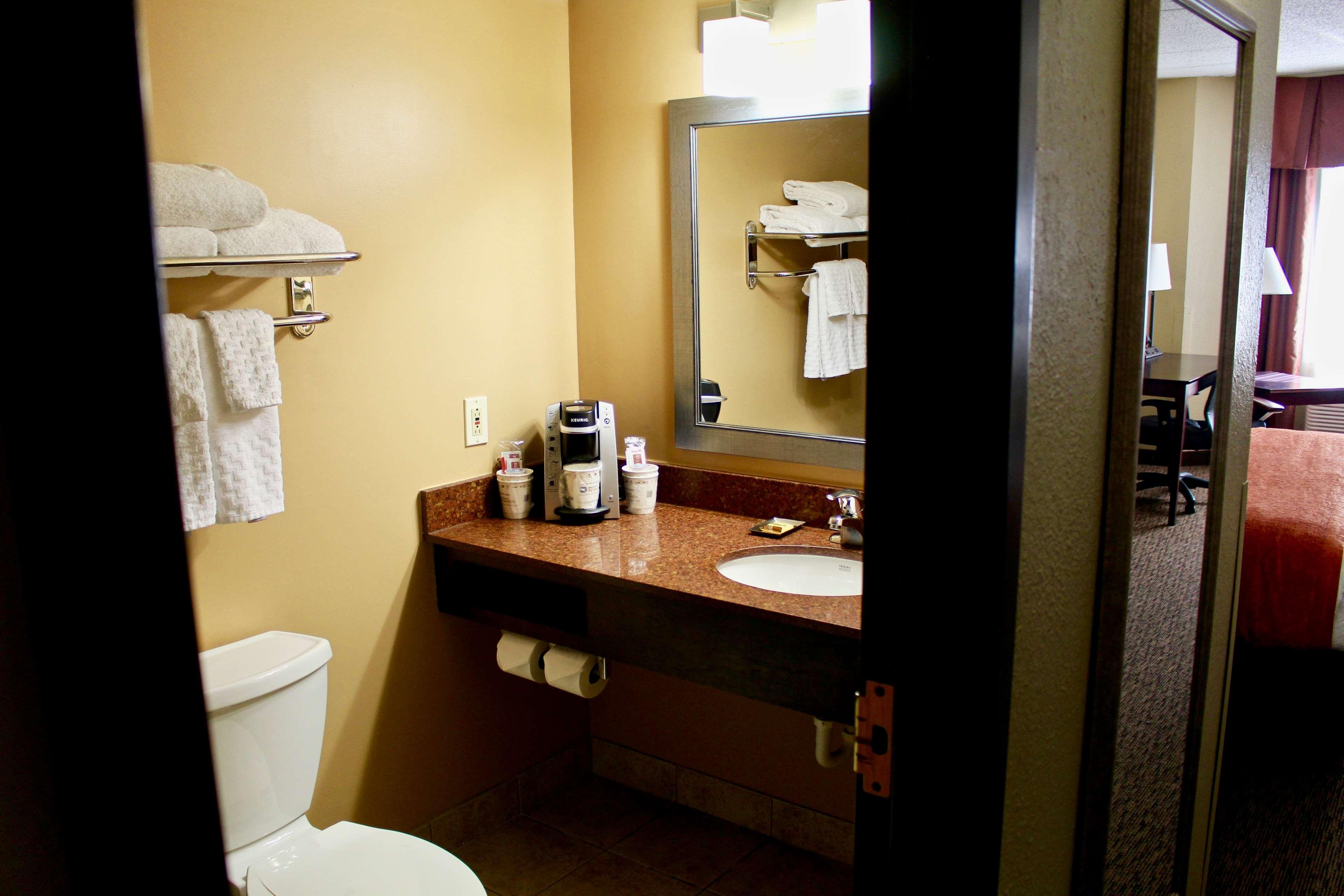 Best Western Plus Dakota Ridge Ийгън Екстериор снимка