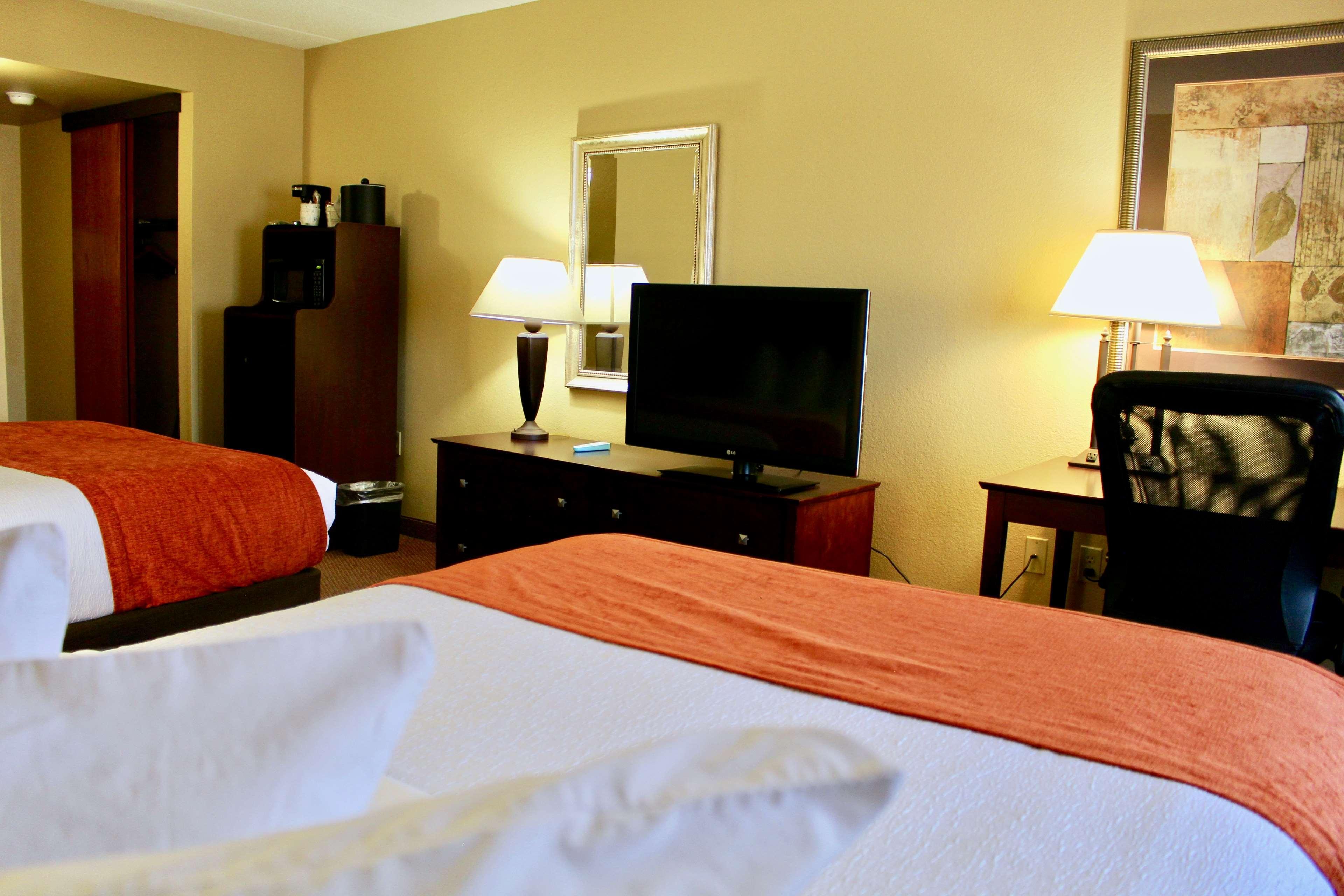 Best Western Plus Dakota Ridge Ийгън Екстериор снимка