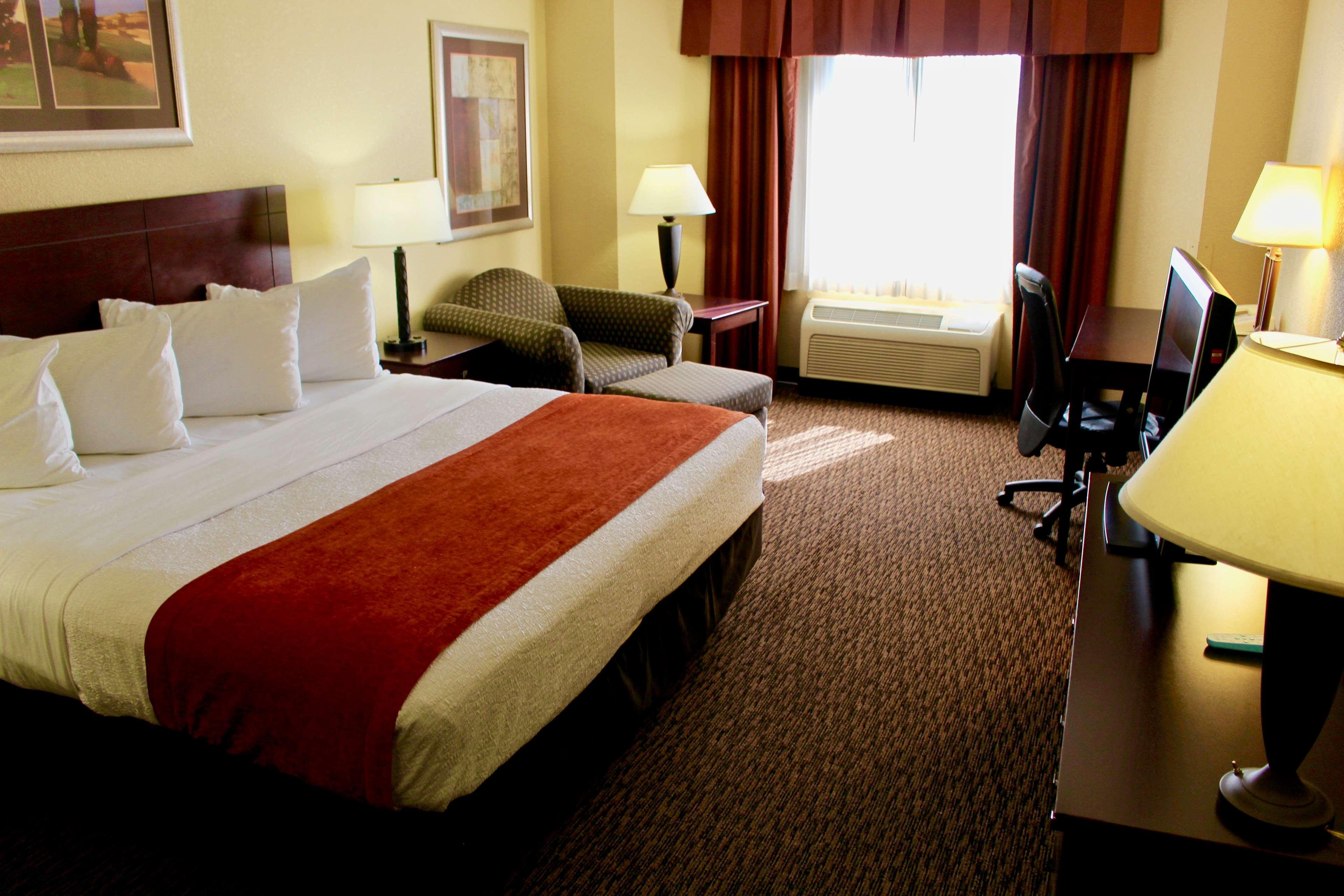 Best Western Plus Dakota Ridge Ийгън Екстериор снимка