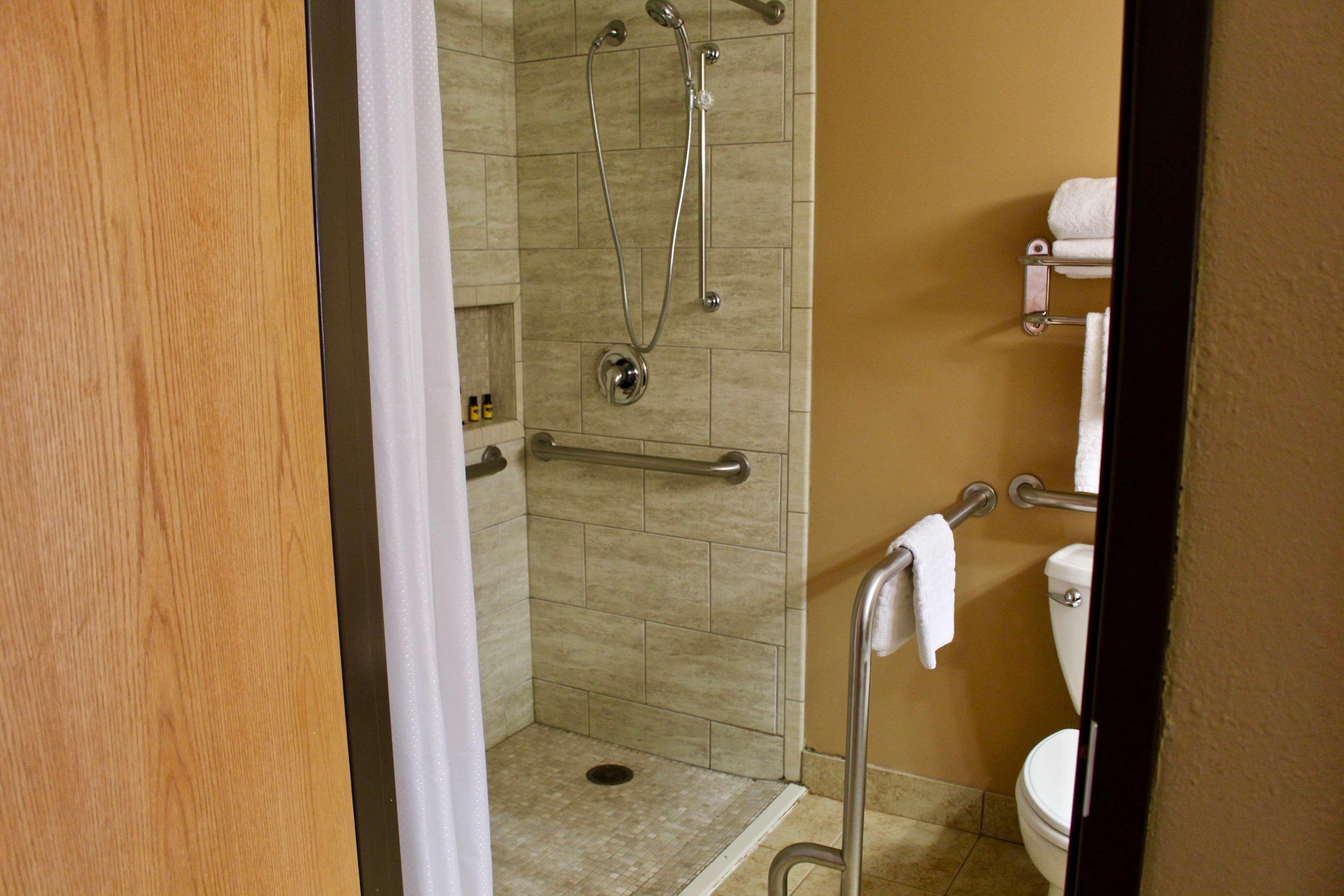 Best Western Plus Dakota Ridge Ийгън Екстериор снимка