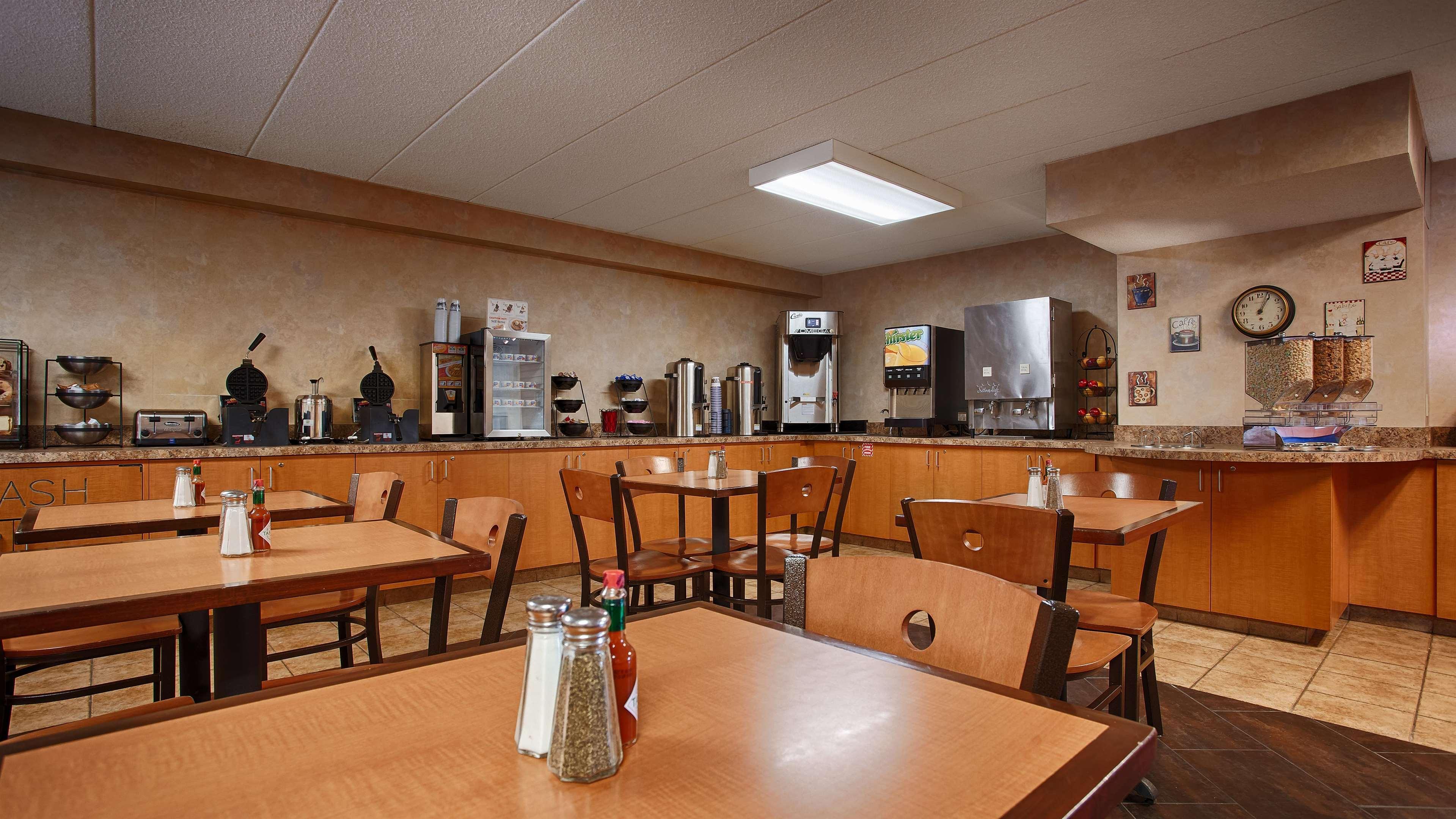 Best Western Plus Dakota Ridge Ийгън Екстериор снимка