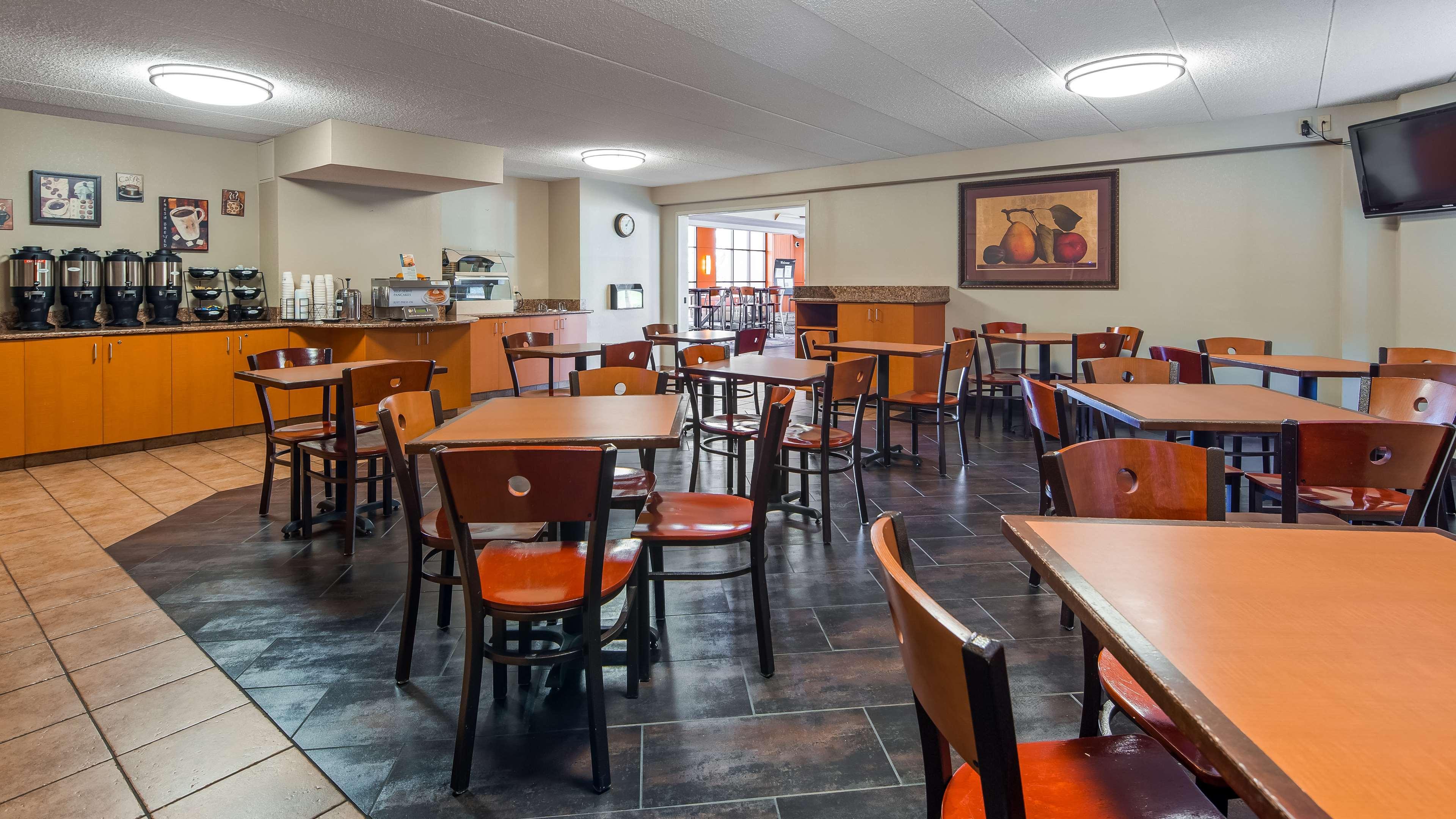 Best Western Plus Dakota Ridge Ийгън Екстериор снимка