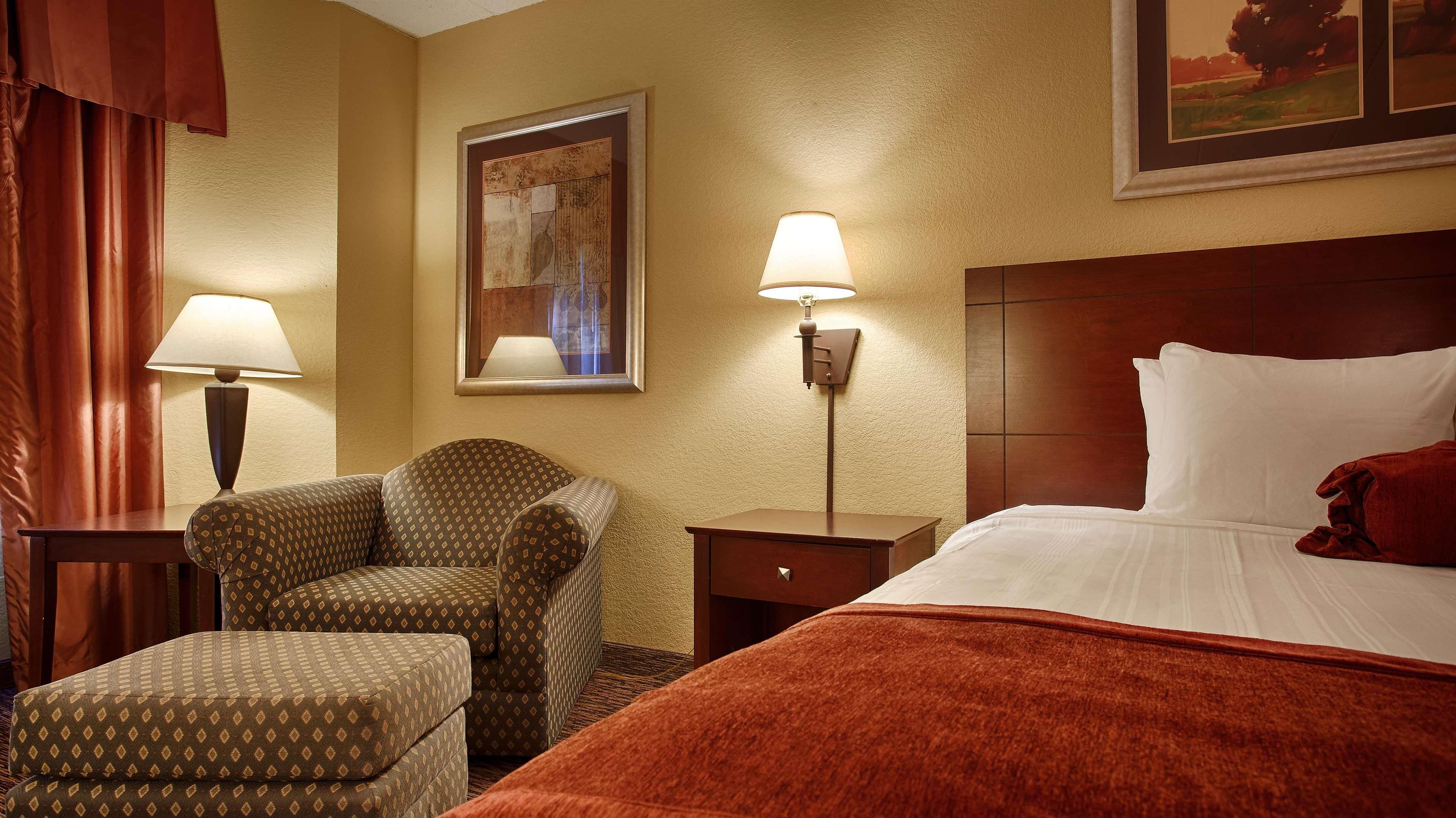 Best Western Plus Dakota Ridge Ийгън Екстериор снимка