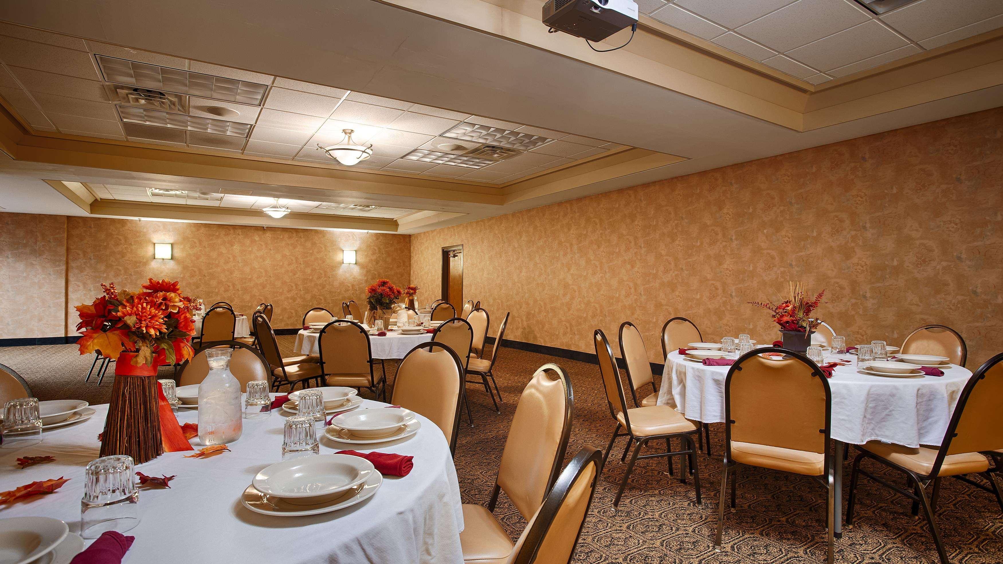Best Western Plus Dakota Ridge Ийгън Екстериор снимка